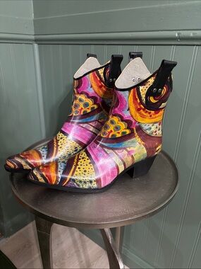 Nomad Multicolor Abstract Pattern Ankle Boots